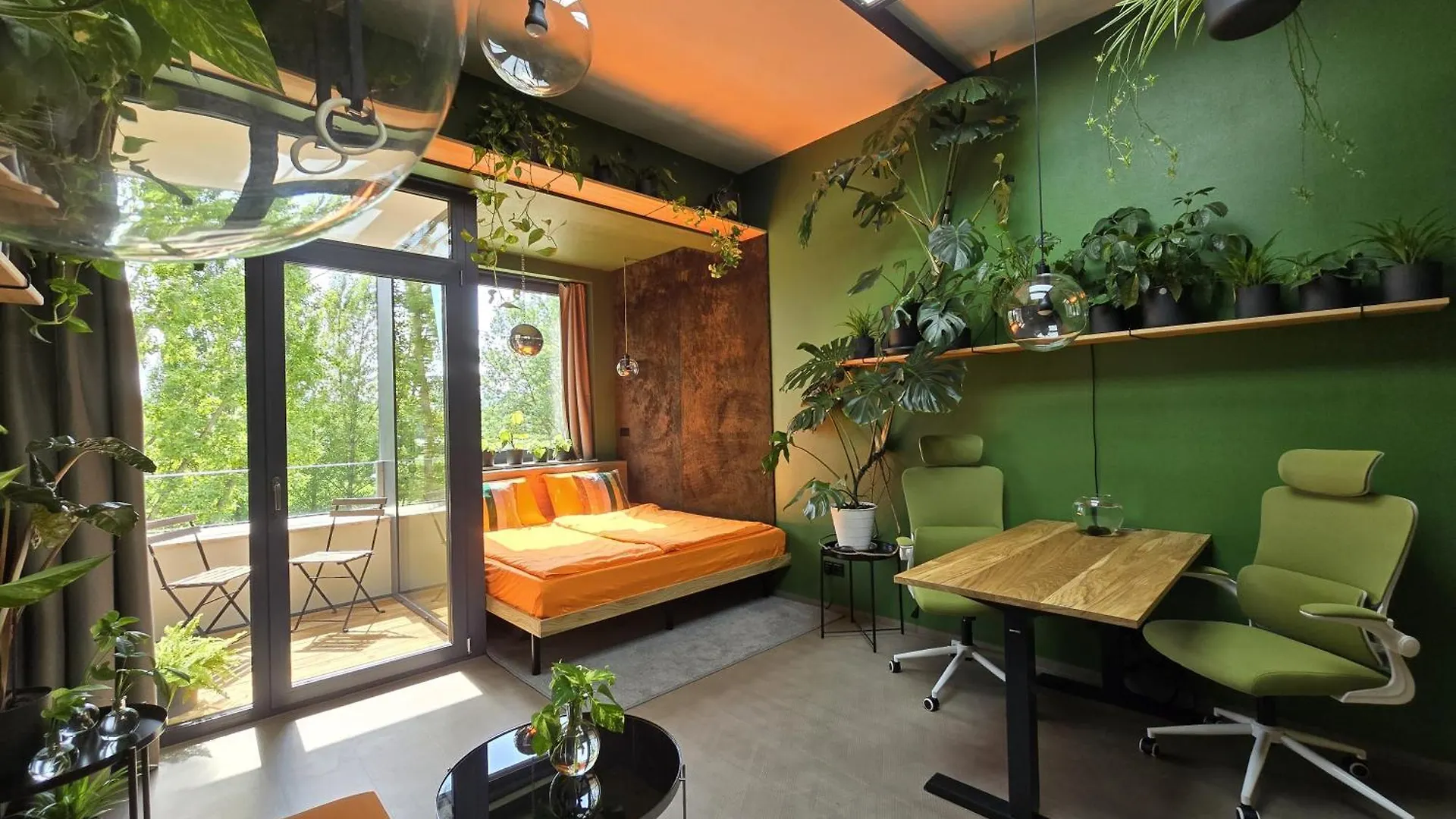 Revitalizer - A Calm Oasis In The Center Of Brno Apartment